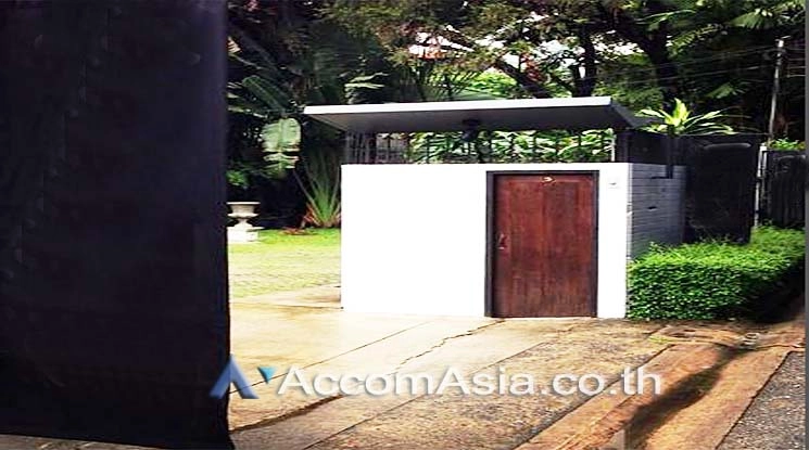 5  House for rent and sale in Sukhumvit ,Bangkok BTS Ekkamai AA13725