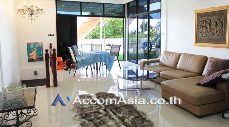  1  3 br Townhouse For Rent in Sukhumvit ,Bangkok BTS Ekkamai AA13728