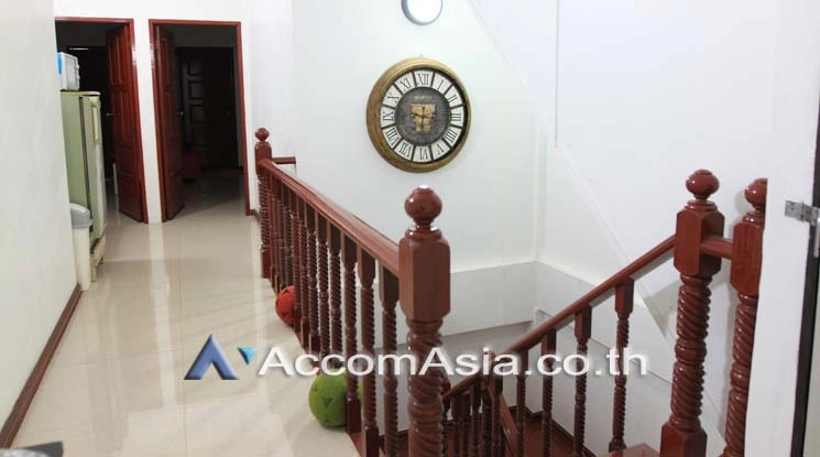 10  3 br Townhouse For Rent in Sukhumvit ,Bangkok BTS Ekkamai AA13728