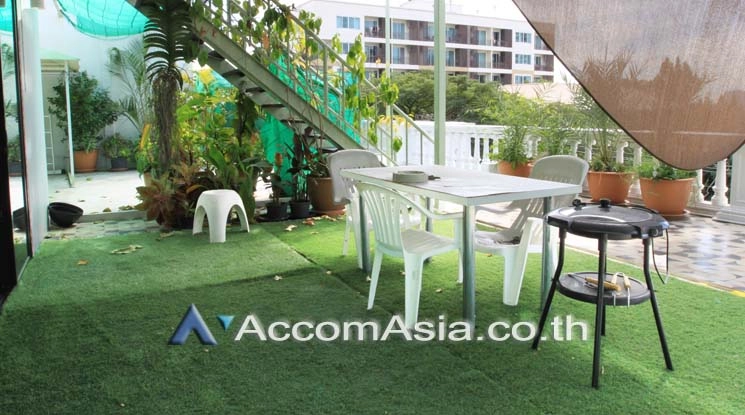 12  3 br Townhouse For Rent in Sukhumvit ,Bangkok BTS Ekkamai AA13728