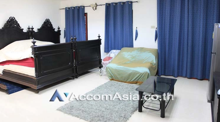 unitHome Office |  3 Bedrooms  Townhouse For Rent in Sukhumvit, Bangkok  near BTS Ekkamai (AA13728)