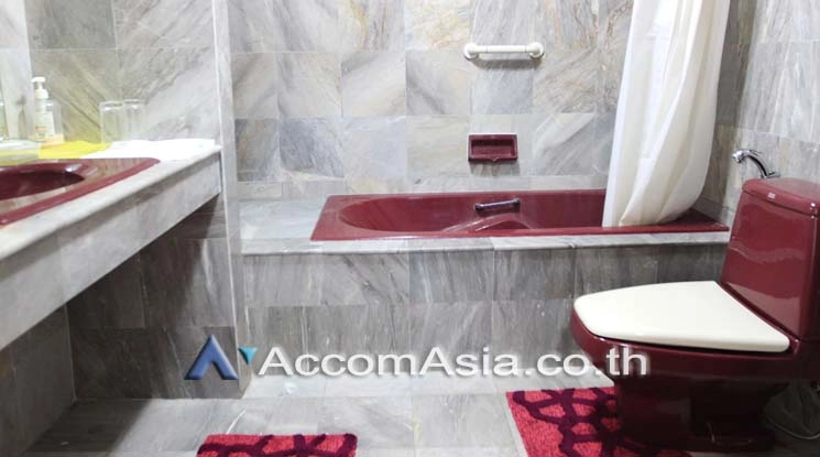 6  3 br Townhouse For Rent in Sukhumvit ,Bangkok BTS Ekkamai AA13728