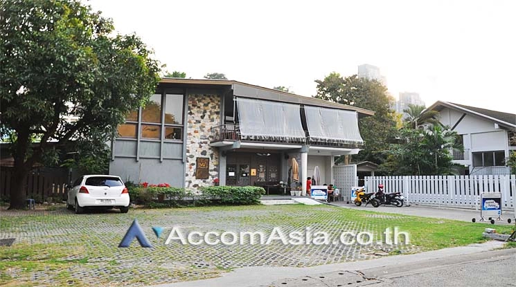  2  House for rent and sale in Sukhumvit ,Bangkok BTS Ekkamai AA13729