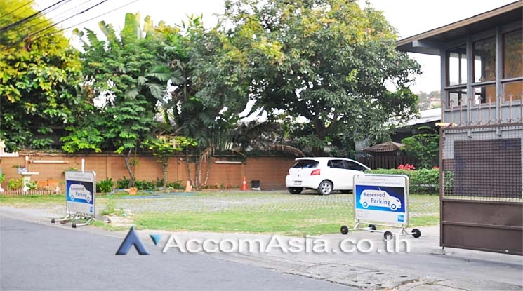 unitHome Office |  House For Rent & Sale in Sukhumvit, Bangkok  near BTS Ekkamai (AA13729)