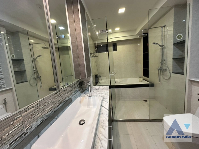 20  4 br Apartment For Rent in Sathorn ,Bangkok BTS Chong Nonsi at The Lush Greenery Residence AA13767