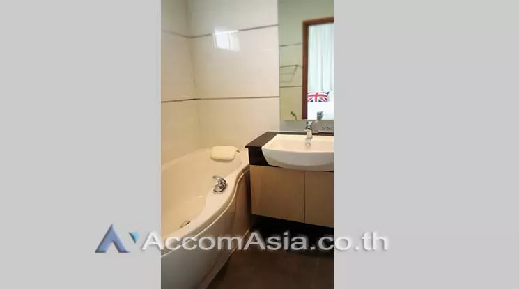 4  1 br Apartment For Rent in Sukhumvit ,Bangkok BTS Thong Lo at Low rise Building AA13777
