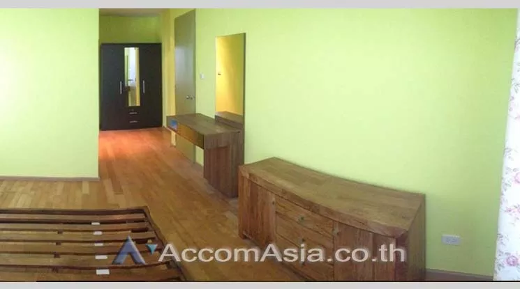  2 Bedrooms  Condominium For Rent in Phaholyothin, Bangkok  near BTS Ratchathewi (AA13816)