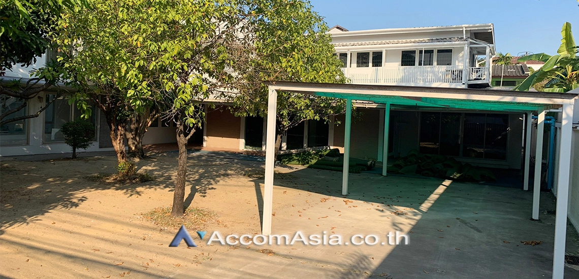 unitHome Office |  Spacious Single-Storey Home with Airy Garden View at Ekkamai, Sukhumvit (AA13872)