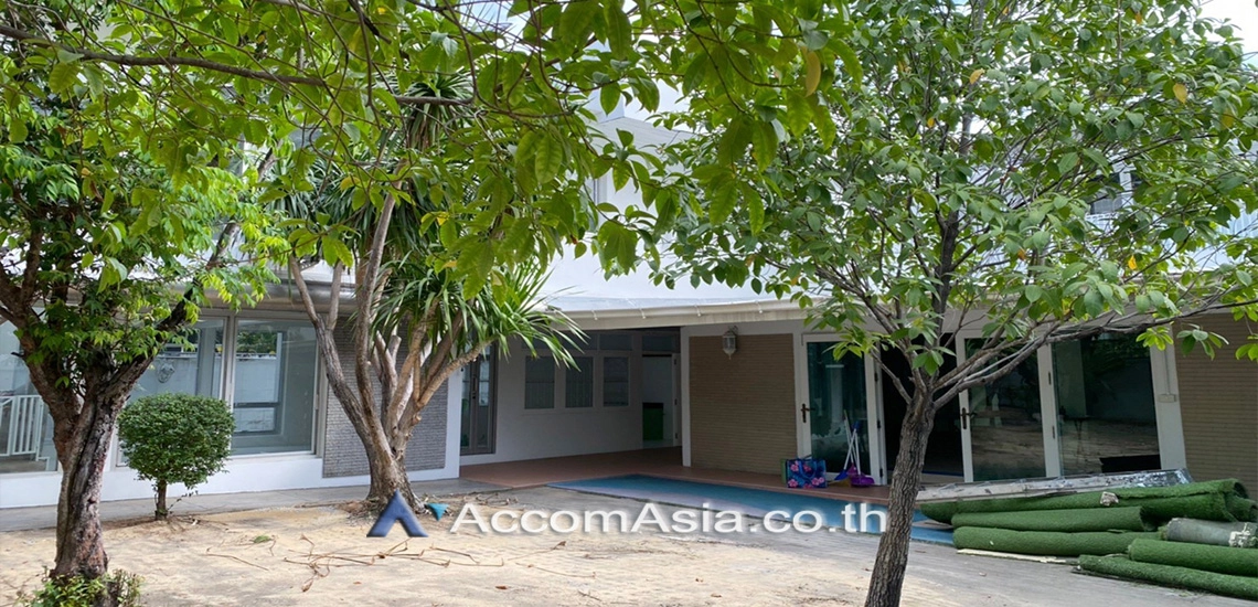  1  4 br House For Rent in Sukhumvit ,Bangkok BTS Ekkamai AA13872
