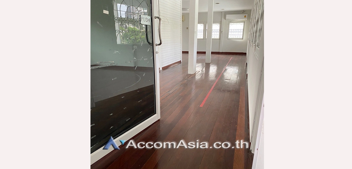 13  4 br House For Rent in Sukhumvit ,Bangkok BTS Ekkamai AA13872