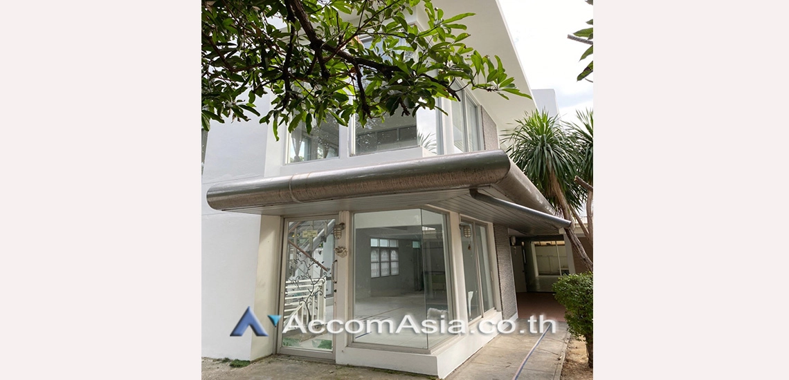 unitHome Office |  Spacious Single-Storey Home with Airy Garden View at Ekkamai, Sukhumvit (AA13872)