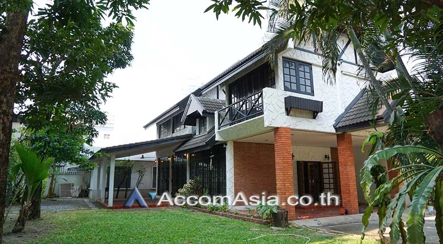  2  4 br House for rent and sale in Sathorn ,Bangkok BTS Chong Nonsi at Peaceful Compound 90447