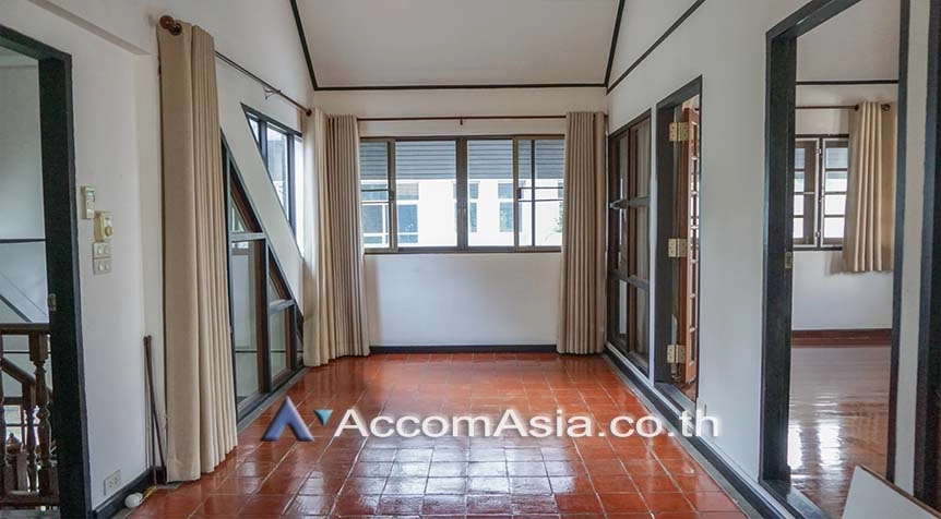 12  4 br House for rent and sale in Sathorn ,Bangkok BTS Chong Nonsi at Peaceful Compound 90447
