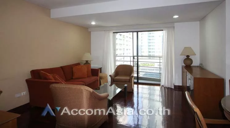 unit 2 Bedrooms  Condominium For Rent in Ploenchit, Bangkok  near BTS Ratchadamri (AA13902)