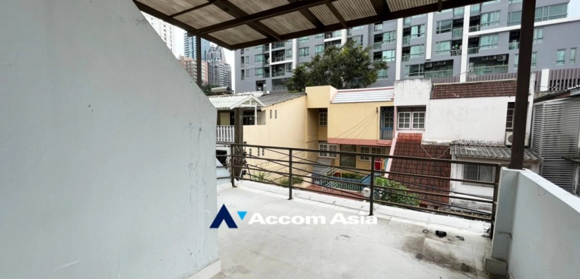 19  3 br Townhouse for rent and sale in sukhumvit ,Bangkok BTS Phrom Phong AA13908