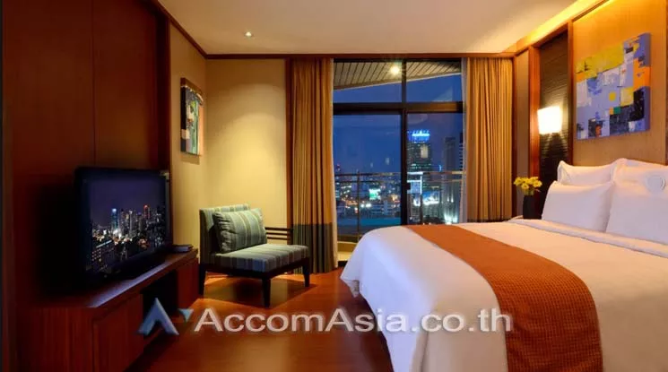 Duplex Condo, Penthouse |  3 Bedrooms  Apartment For Rent in Ploenchit, Bangkok  near BTS Ploenchit (AA13946)