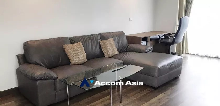 unit 2 Bedrooms  Condominium For Rent in Ploenchit, Bangkok  near BTS Ratchadamri (AA14011)