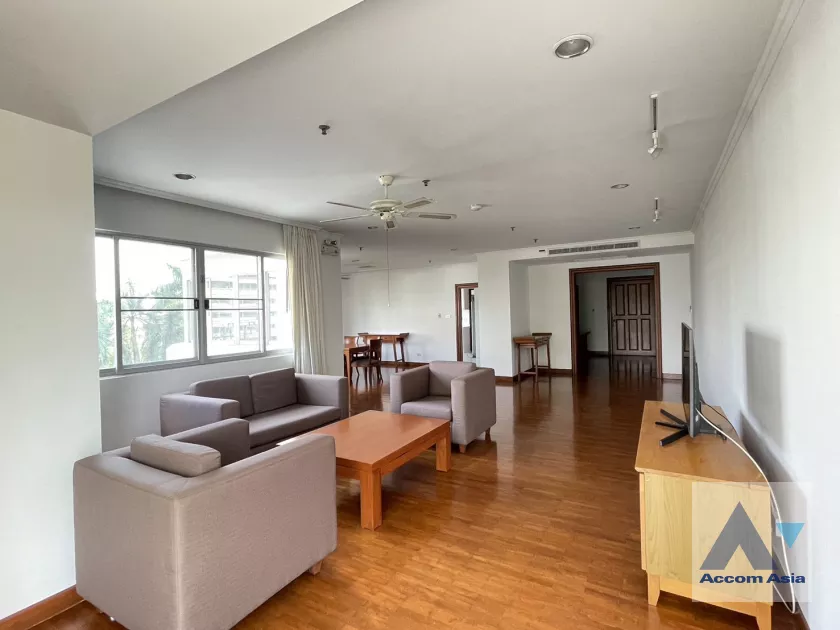 Pet friendly |  3 Bedrooms  Apartment For Rent in Sathorn, Bangkok  near BRT Technic Krungthep (AA14021)