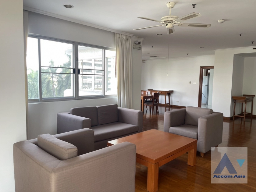 unitPet friendly |  Bright apartment with functional layout and calm décor in Sathorn (AA14021)