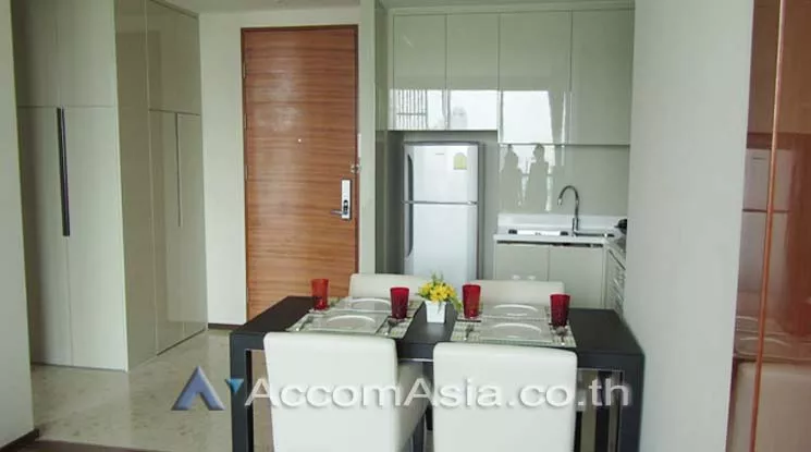 unit 2 Bedrooms  Condominium For Rent in Sukhumvit, Bangkok  near BTS Phrom Phong (AA14094)