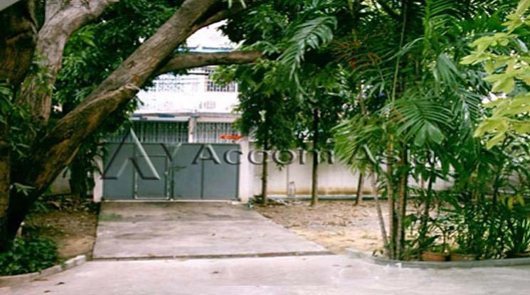 8  2 br House For Rent in Sathorn ,Bangkok MRT Lumphini 40170