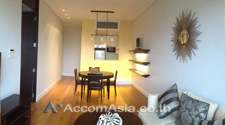 unit 1 Bedroom  Condominium For Sale in Sukhumvit, Bangkok  near BTS Phrom Phong (AA14116)