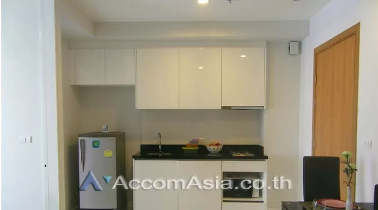  1 Bedroom  Condominium For Rent in Sukhumvit, Bangkok  near BTS Phra khanong (AA14154)