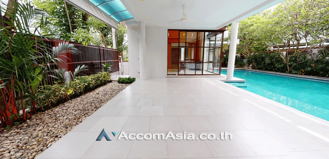 Private Swimming Pool, Double High Ceiling |  4 Bedrooms  House For Rent in Sukhumvit, Bangkok  near BTS Thong Lo (AA14160)