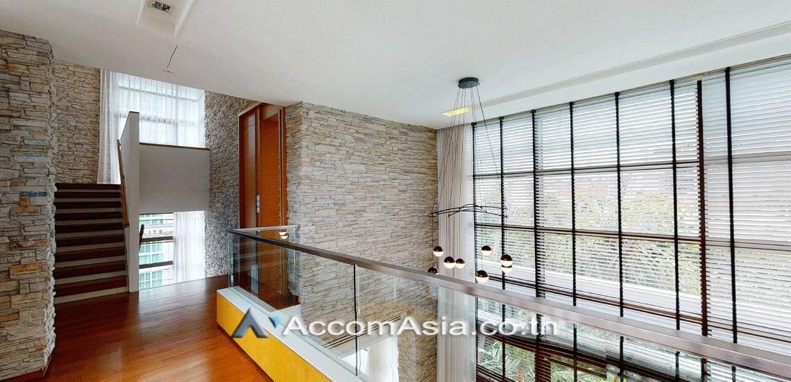 20  4 br House for rent and sale in Sukhumvit ,Bangkok BTS Thong Lo AA14160