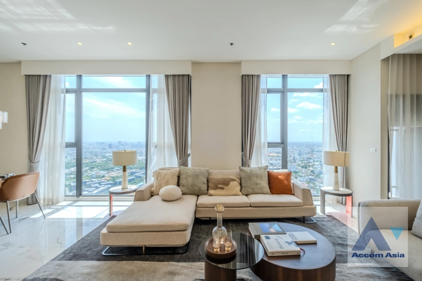  1  3 br Condominium For Sale in Sukhumvit ,Bangkok BTS On Nut at Ramada Plaza Residence AA14215