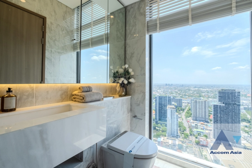 25  3 br Condominium For Sale in Sukhumvit ,Bangkok BTS On Nut at Ramada Plaza Residence AA14215