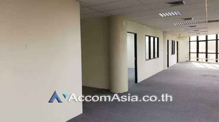 4  Office Space For Rent in Phaholyothin ,Bangkok MRT Phahon Yothin at Viwatchai Building AA14243