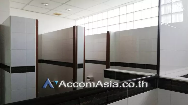  1  Office Space For Rent in Phaholyothin ,Bangkok MRT Phahon Yothin at Viwatchai Building AA14243
