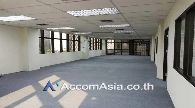 7  Office Space For Rent in Phaholyothin ,Bangkok MRT Phahon Yothin at Viwatchai Building AA14243