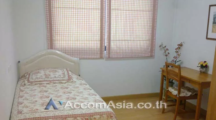  3 Bedrooms  Condominium For Rent in Sukhumvit, Bangkok  near MRT Phetchaburi (AA14260)