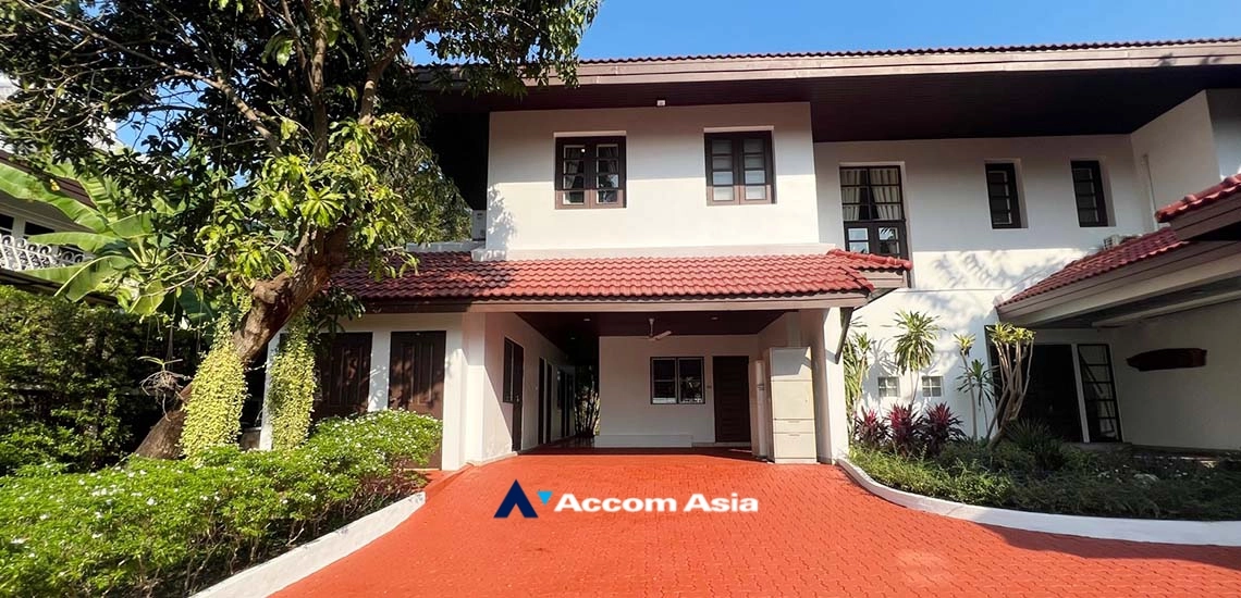 unit 3 Bedrooms  House For Rent in Samutprakan, Samutprakan  near BTS Bang Na (AA14263)