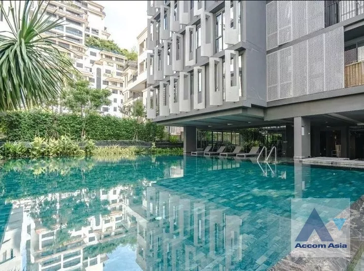  2 Bedrooms  Condominium For Sale in Sukhumvit, Bangkok  near BTS Phrom Phong (AA14312)