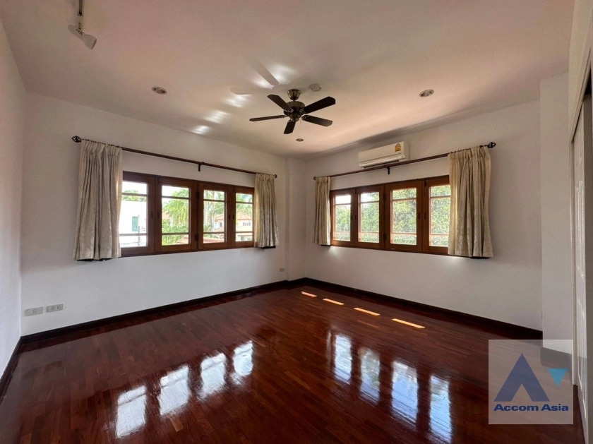 9  4 br House For Rent in Pattanakarn ,Bangkok BTS On Nut at Panya Pattanakarn Village 10004612
