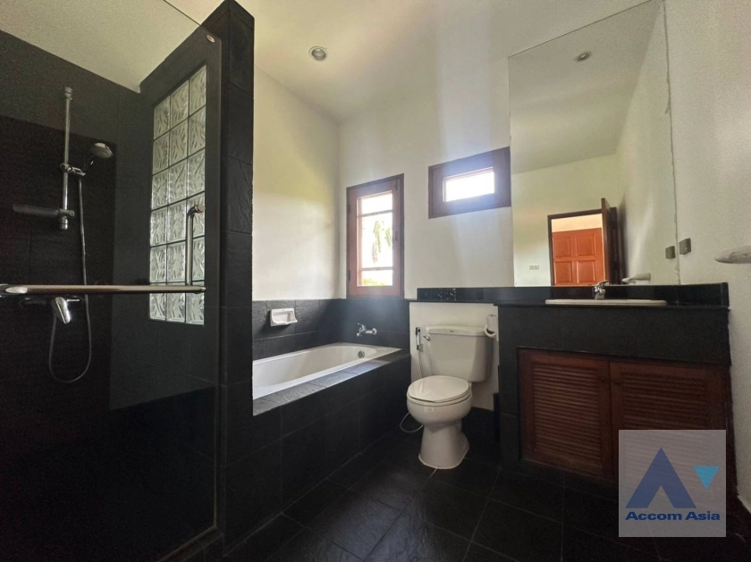 18  4 br House For Rent in Pattanakarn ,Bangkok BTS On Nut at Panya Pattanakarn Village 10004612