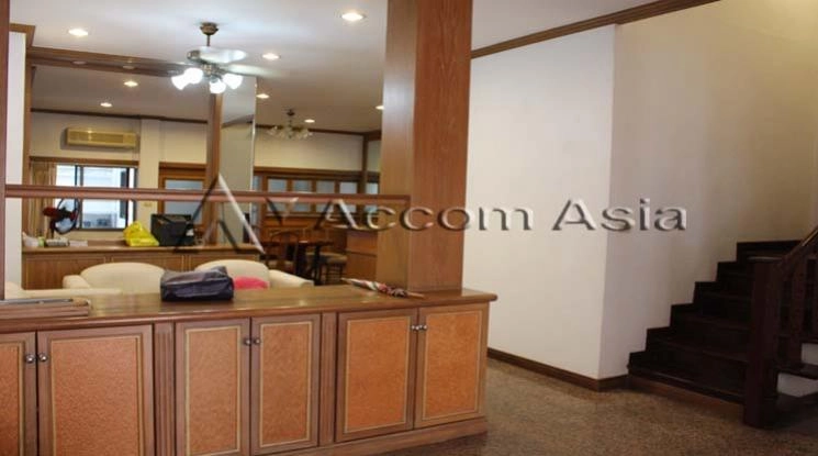  1  4 br Townhouse For Rent in Sathorn ,Bangkok MRT Khlong Toei - MRT Lumphini at Yenakart Residence 120057