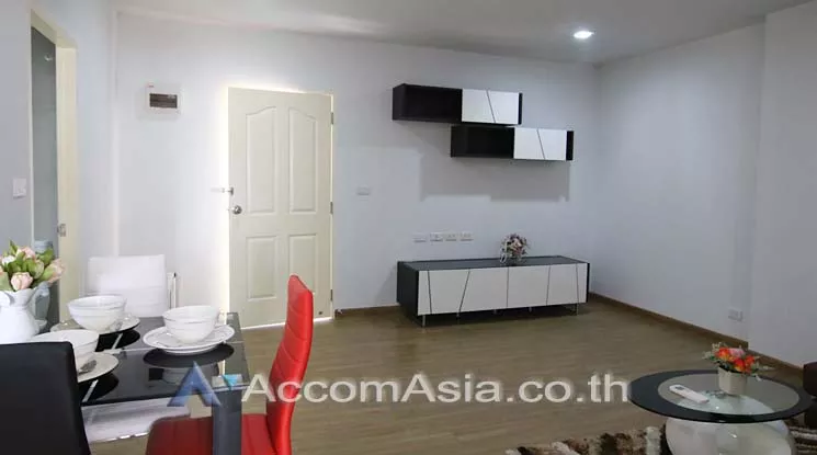  1 Bedroom  Condominium For Sale in Sukhumvit, Bangkok  near BTS Phra khanong (AA14326)