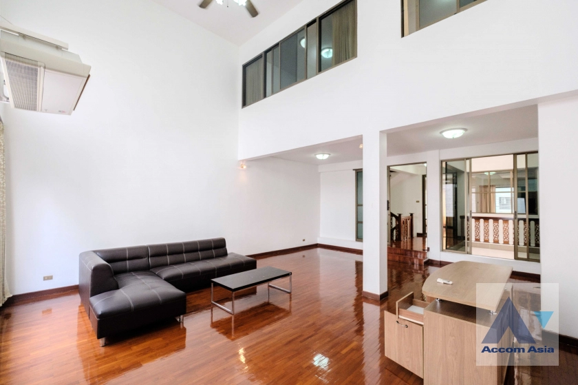  Yenakart Residence Townhouse  4 Bedroom for Rent MRT Lumphini in Sathorn Bangkok