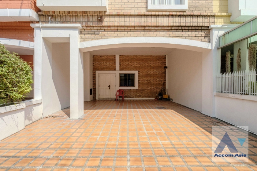 10  4 br Townhouse For Rent in Sathorn ,Bangkok MRT Khlong Toei - MRT Lumphini at Yenakart Residence 120058