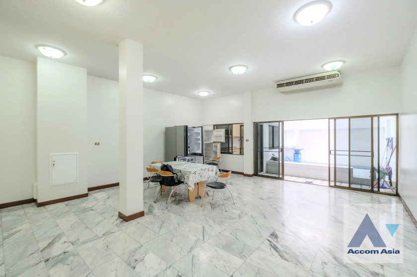 12  4 br Townhouse For Rent in Sathorn ,Bangkok MRT Khlong Toei - MRT Lumphini at Yenakart Residence 120058
