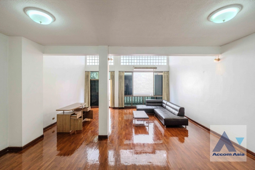  1  4 br Townhouse For Rent in Sathorn ,Bangkok MRT Khlong Toei - MRT Lumphini at Yenakart Residence 120058