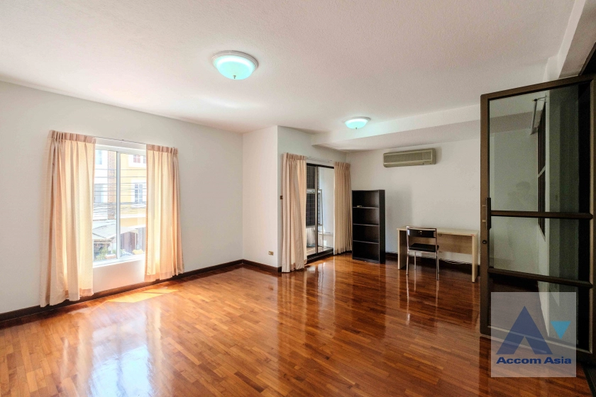 6  4 br Townhouse For Rent in Sathorn ,Bangkok MRT Khlong Toei - MRT Lumphini at Yenakart Residence 120058