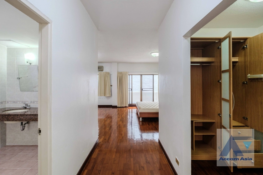 22  4 br Townhouse For Rent in Sathorn ,Bangkok MRT Khlong Toei - MRT Lumphini at Yenakart Residence 120058