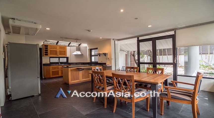 8  3 br House For Rent in sathorn ,Bangkok MRT Lumphini 40181