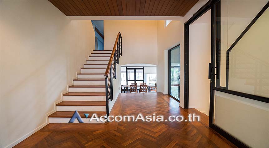 6  3 br House For Rent in sathorn ,Bangkok MRT Lumphini 40181