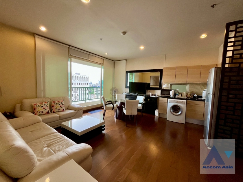 unit 2 Bedrooms  Condominium For Rent in Ploenchit, Bangkok  near BTS Chitlom (AA14361)
